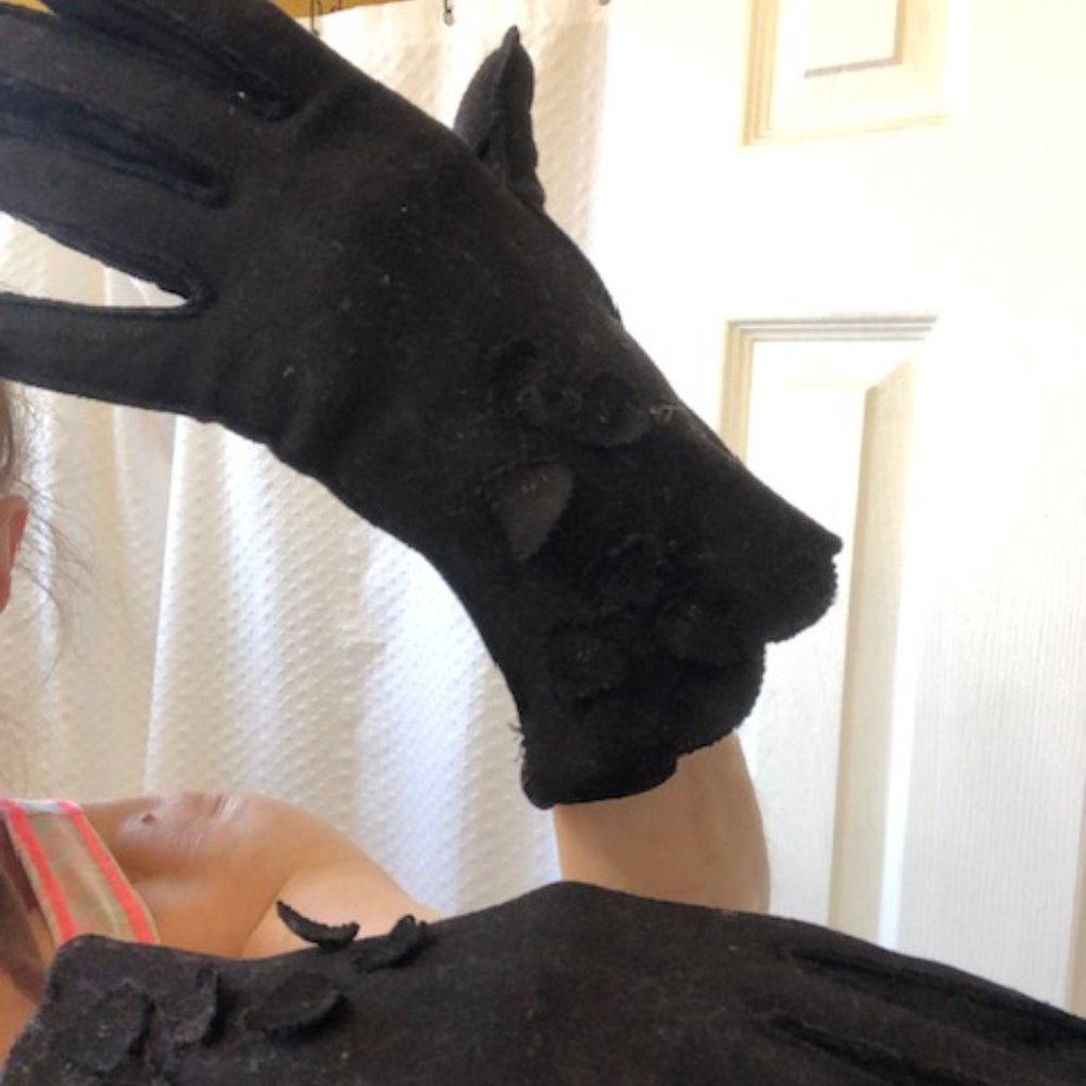 Vintage Black Black 50's Cotton gloves with cutwork details on gloves, size S
